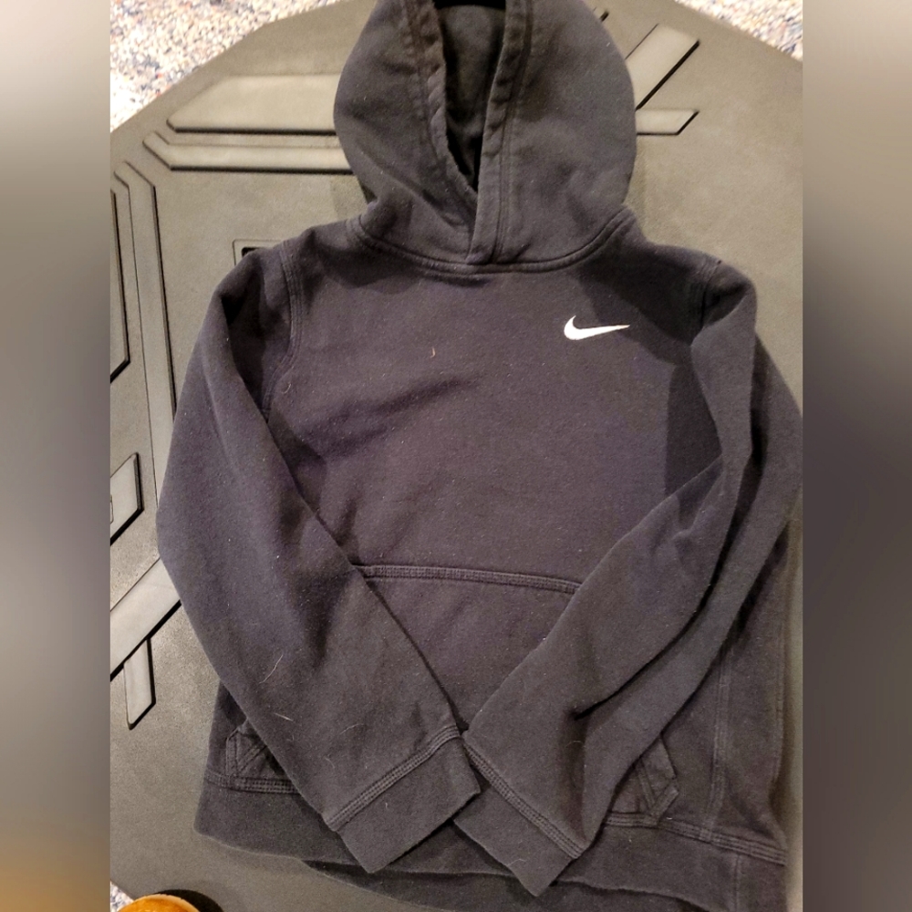 EuC Nike hoodie size large